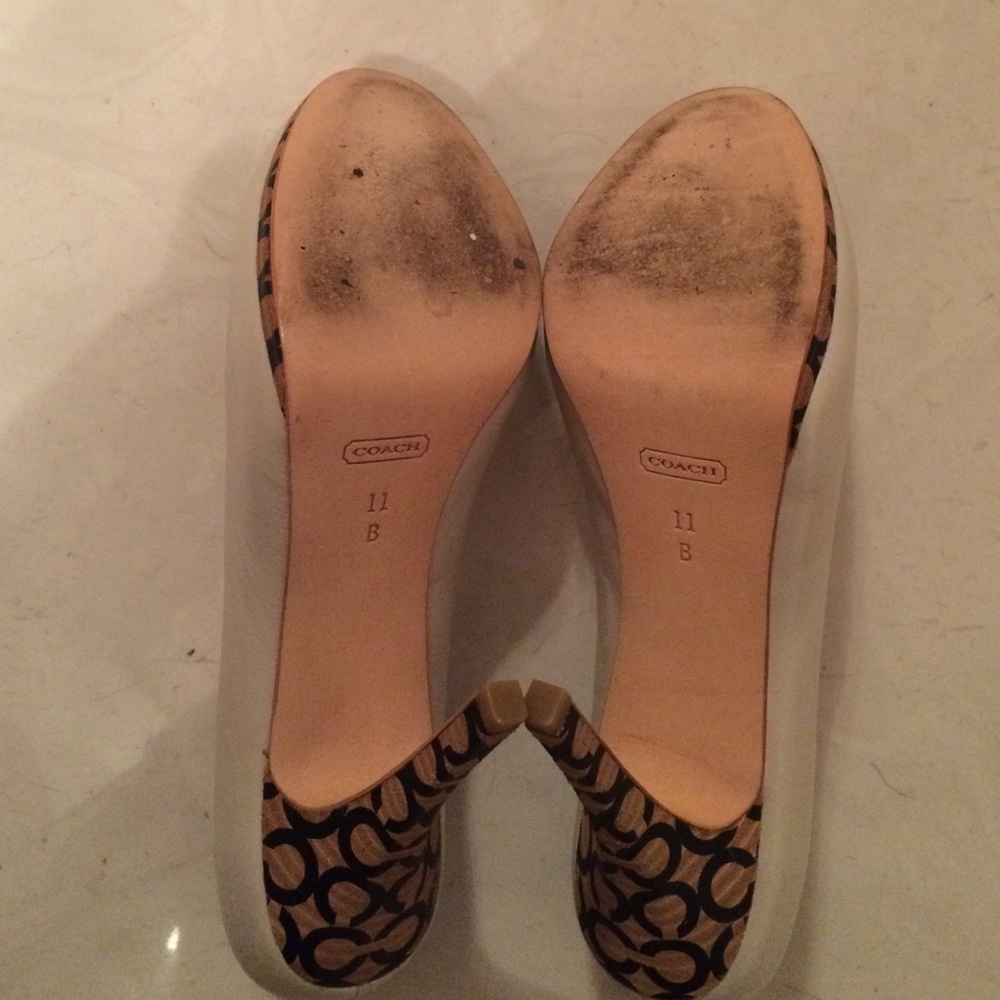 Pumps - Picture 4 of 4